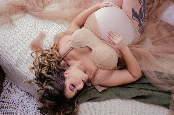 Découvrez comment le concombre et la vitamine b9 illuminent le regard